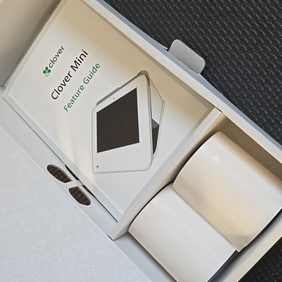 CLOVER Mini Credit Card Machine - Picture 2 of 6